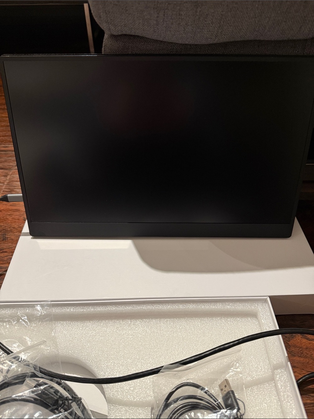 15.6 Inch Portable Laptop Monitor - Picture 4 of 8